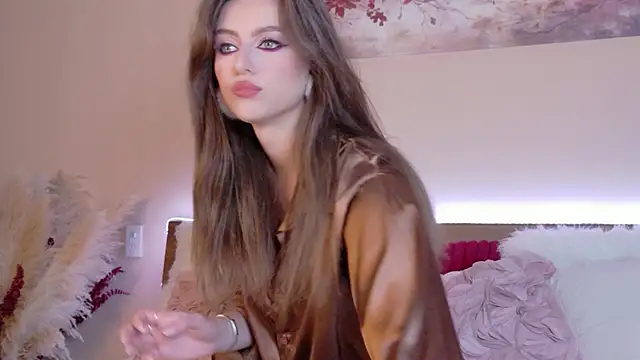Sienna Voss online show from June 7, 8:12 pm