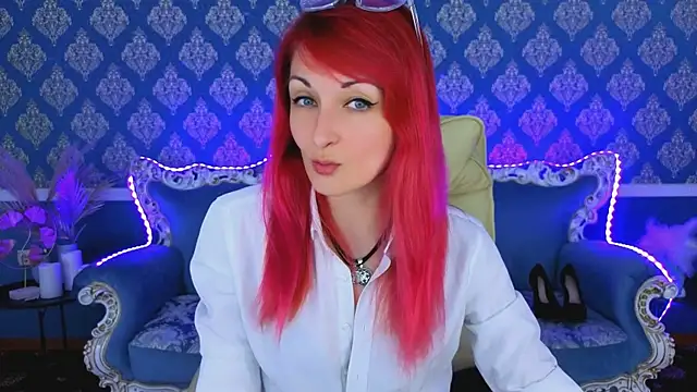 Snapshot of BrandyBloom chatting on July 3, 7:42 pm BrandyBloom online show from July 3, 7:42 pm
