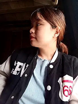 XoiXoi232 online show from November 22, 7:07 am