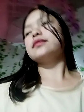 XoiXoi232 online show from May 2, 1:32 am