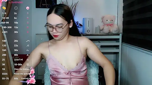 Snapshot of _Jenniyah_ chatting on November 21, 1:04 am Jenniyah online show from November 21, 1:04 am