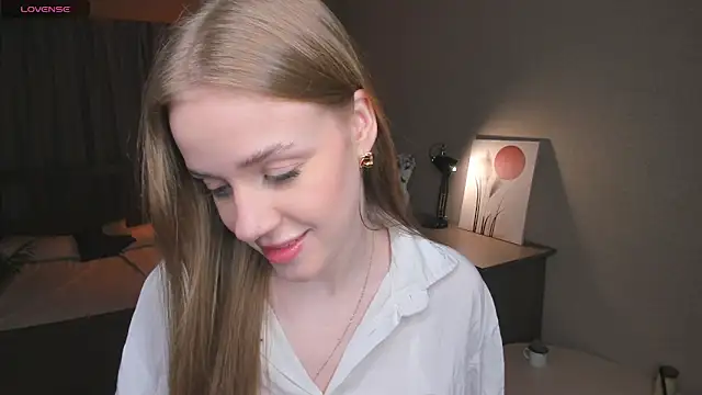 OdellaFrake online show from November 27, 7:27 pm