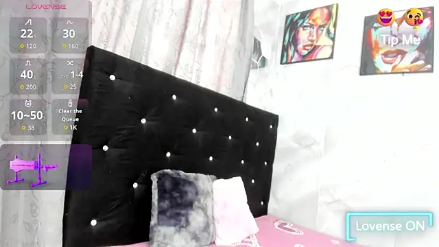 Snapshot of samara_novice18 chatting on June 19, 7:39 pm samara novice18 online show from June 19, 7:39 pm