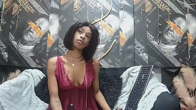 Lilmisbaddyxxx online show from July 15, 9:20 pm
