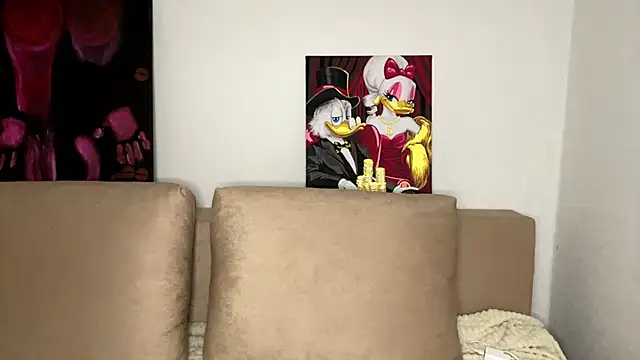 Snapshot of Petal_Couple chatting on December 1, 9:47 am Petal Couple online show from December 1, 9:47 am