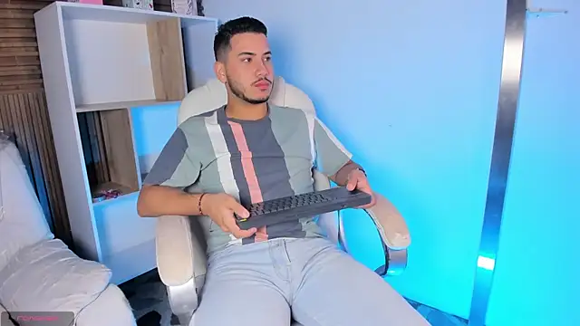 Axel grey  online show from September 25, 12:20 pm