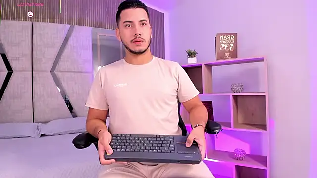 Axel grey  online show from January 16, 12:20 pm