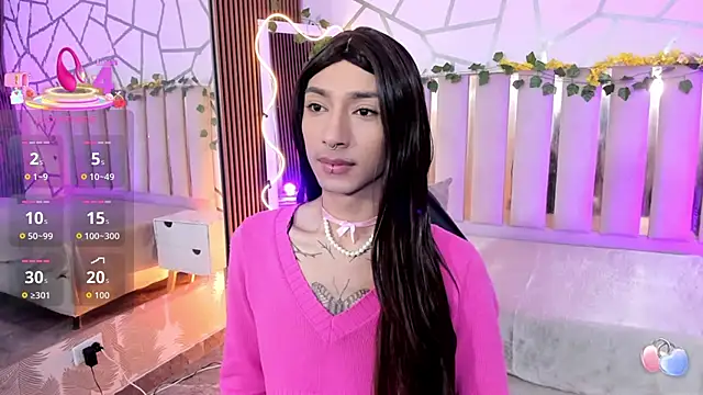 CYRUS TAY online show from June 26, 8:46 pm