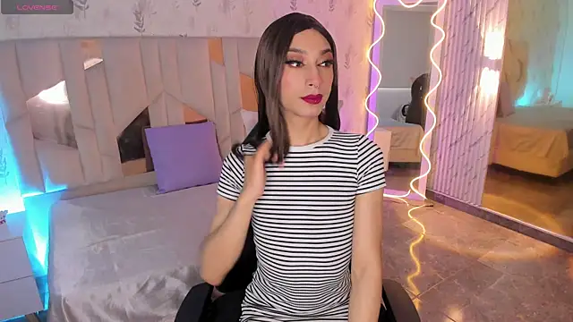 CYRUS TAY online show from July 17, 12:45 pm