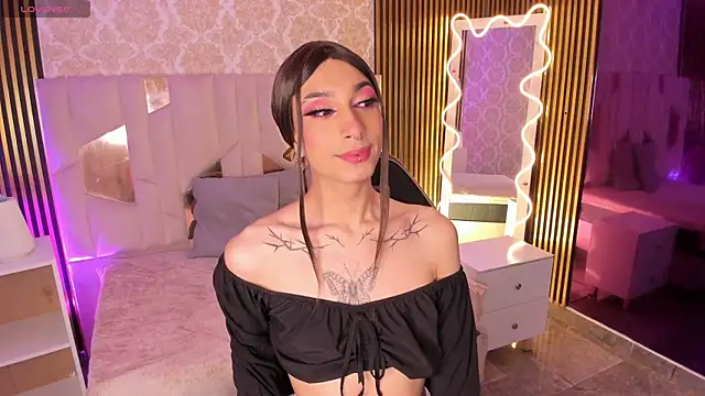 CYRUS TAY online show from July 19, 4:27 am