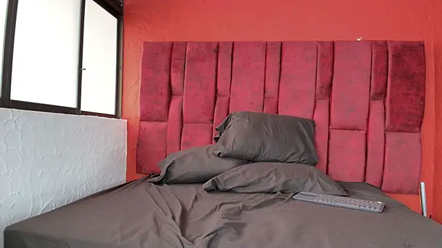 LilithVibe  online show from December 19, 1:29 pm