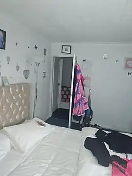 Angeldelightt online show from December 4, 3:32 pm