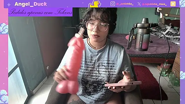 Angel Duck online show from February 25, 6:28 pm