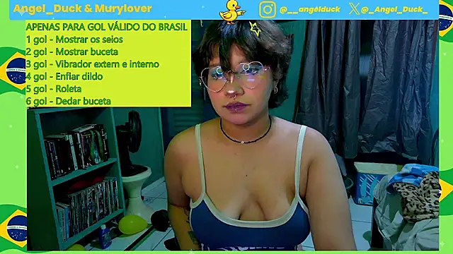 Snapshot of Angel_Duck chatting on June 24, 9:47 pm Angel Duck online show from June 24, 9:47 pm