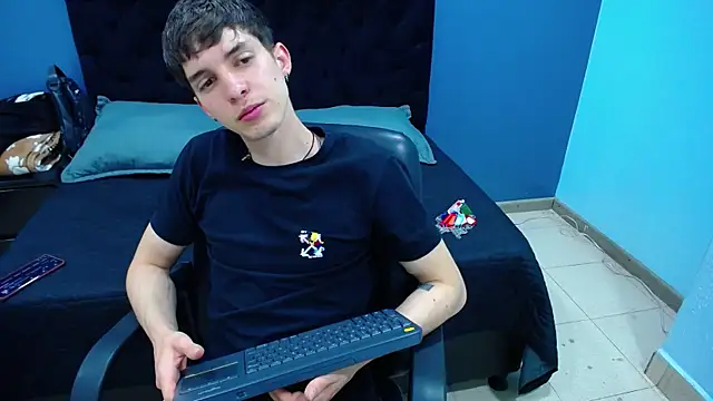 Jheampiiero online show from October 28, 1:25 pm