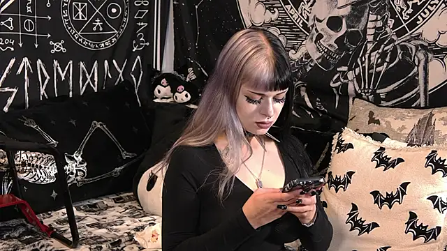 Paige Turner online show from May 8, 1:00 am