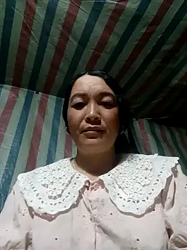 Snapshot of Bliss_rose chatting on September 18, 11:18 pm Bliss rose online show from September 18, 11:18 pm