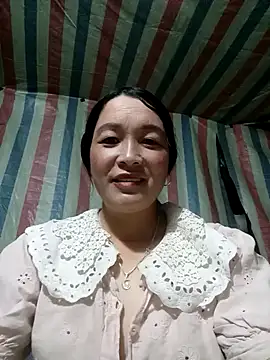 Snapshot of Bliss_rose chatting on October 16, 7:09 am Bliss rose online show from October 16, 7:09 am