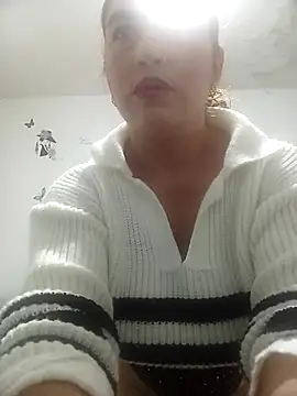 AddyStuart  online show from November 18, 3:56 am