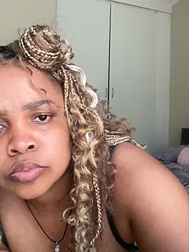 Snapshot of XXXquisiteVixen chatting on November 12, 8:59 am XXXquisiteVixen online show from November 12, 8:59 am