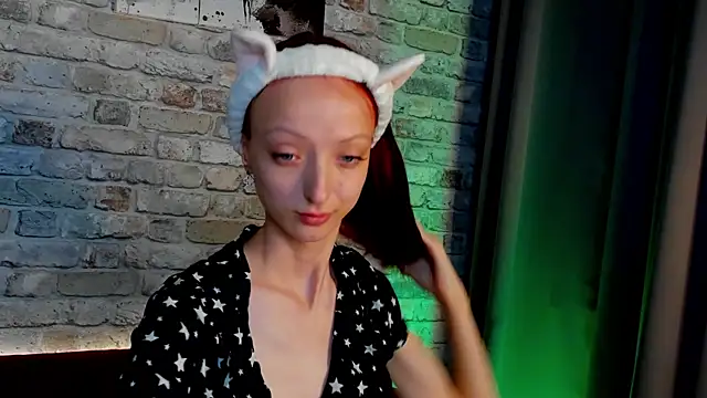 Snapshot of Daria_J chatting on September 29, 4:06 am Daria J online show from September 29, 4:06 am