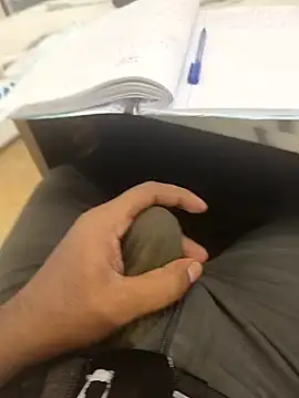 hotboy43339 online show from October 22, 3:29 am