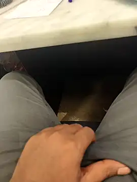 hotboy43339 online show from November 27, 6:48 am