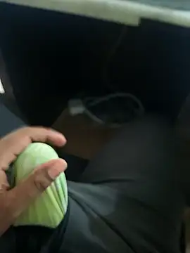 hotboy43339 online show from February 8, 5:11 am