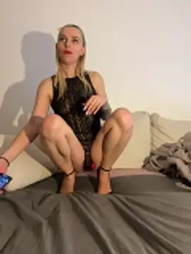 BrumeLove online show from March 13, 1:18 pm