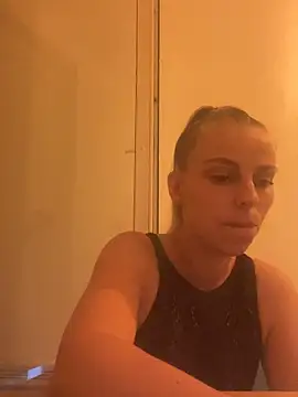 BrumeLove online show from June 17, 7:59 pm