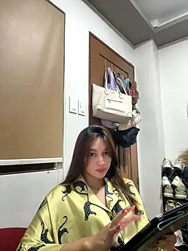 Snapshot of LanySylvia chatting on November 7, 4:07 pm LanySylvia online show from November 7, 4:07 pm