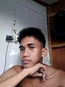 Snapshot of charlie0728 chatting on September 26, 9:52 pm charlie0728 online show from September 26, 9:52 pm