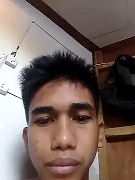 Snapshot of charlie0728 chatting on October 3, 11:24 pm charlie0728 online show from October 3, 11:24 pm