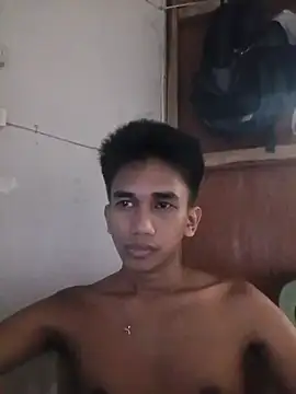 Snapshot of charlie0728 chatting on October 7, 3:53 pm charlie0728 online show from October 7, 3:53 pm
