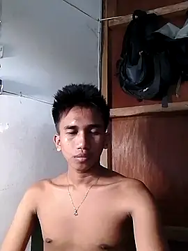 Snapshot of charlie0728 chatting on October 10, 8:46 am charlie0728 online show from October 10, 8:46 am