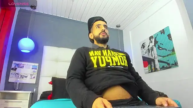 Yiyo10  online show from February 4, 4:29 am