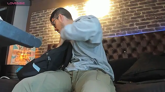 damian bull online show from June 5, 12:44 pm