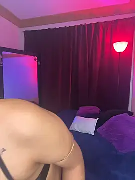 Snapshot of ZahaRose chatting on November 9, 4:55 am ZahaRose online show from November 9, 4:55 am