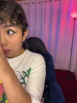 Snapshot of ZahaRose chatting on November 27, 2:46 am ZahaRose online show from November 27, 2:46 am