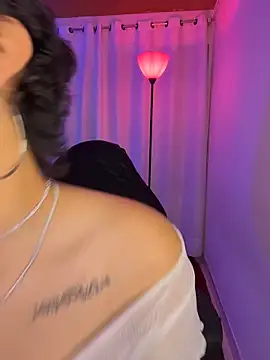 Snapshot of ZahaRose chatting on November 30, 12:58 am ZahaRose online show from November 30, 12:58 am