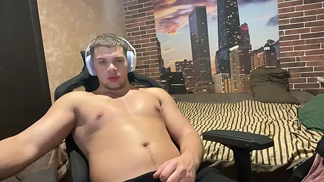 MusclePhantom online show from October 25, 8:36 pm