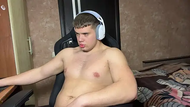 MusclePhantom online show from April 29, 8:48 pm