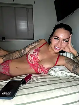 Snapshot of BELLABLACKXUK chatting on January 14, 10:25 pm BELLABLACKXUK online show from January 14, 10:25 pm