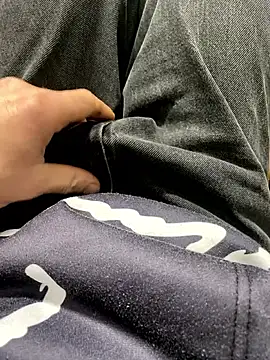 Snapshot of wwwiiilll chatting on October 6, 4:59 pm wwwiiilll online show from October 6, 4:59 pm