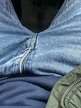 Snapshot of wwwiiilll chatting on November 29, 8:06 am wwwiiilll online show from November 29, 8:06 am