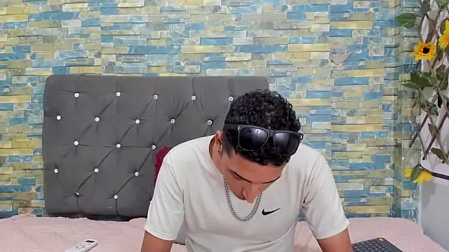 partdemonlatin666 online show from September 13, 8:19 pm