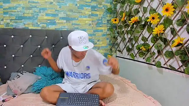 partdemonlatin666 online show from October 14, 7:47 pm