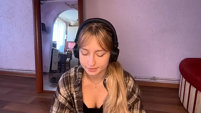 Snapshot of Jetta_Corsacami chatting on September 12, 8:25 am Jetta Corsacami online show from September 12, 8:25 am