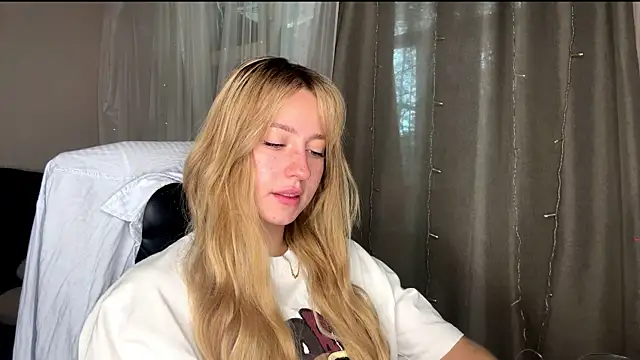 Snapshot of Jetta_Corsacami chatting on September 20, 7:42 am Jetta Corsacami online show from September 20, 7:42 am