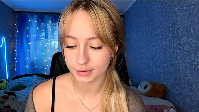 Snapshot of Jetta_Corsacami chatting on October 13, 12:05 pm Jetta Corsacami online show from October 13, 12:05 pm